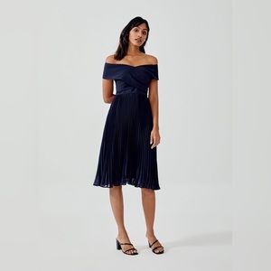 Love Bonito Pleated Off Shoulder Midi Dress in Navy Blue XS NWT